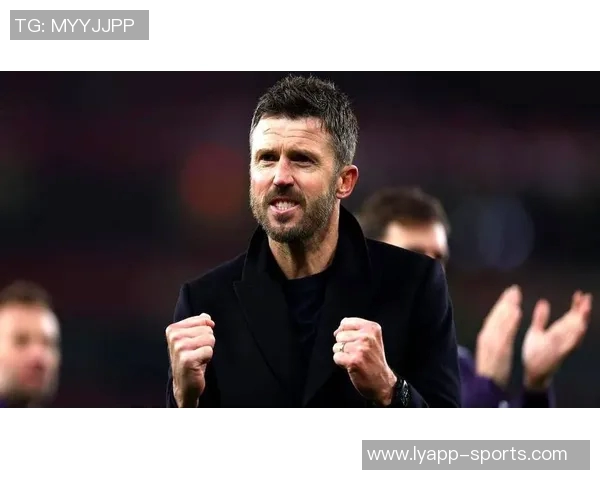 卡里克首堂训练课氛围焕然一新阿莫林与球员关系显得有些冷淡 卡里克首堂训练课氛围焕然一新阿莫林与球员关系显得有些冷淡